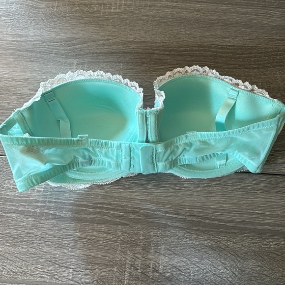 Bra - Picture 2 of 3